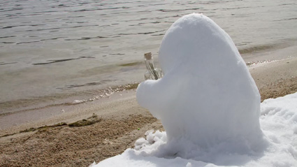 שלג בסרטון האנימציה בקבוק של קירסטן לפור